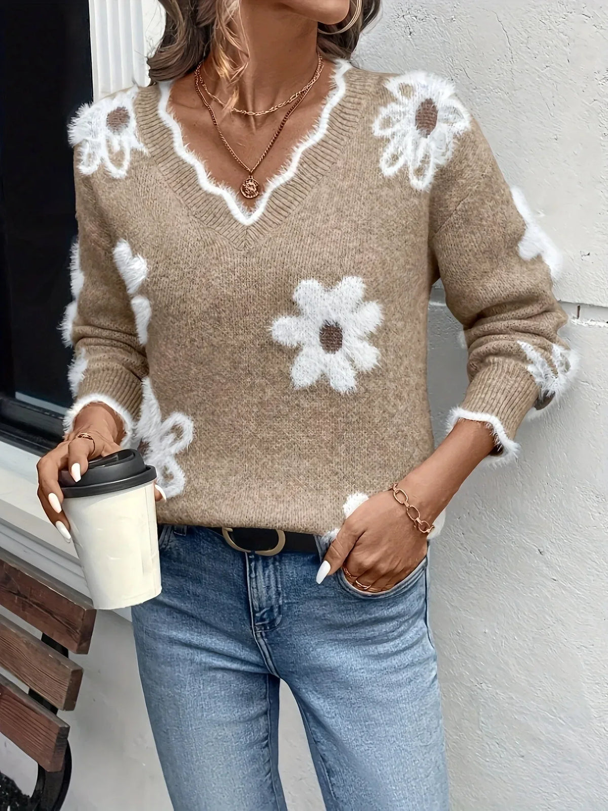 Women's Cropped Jumper with Floral Intarsia Design