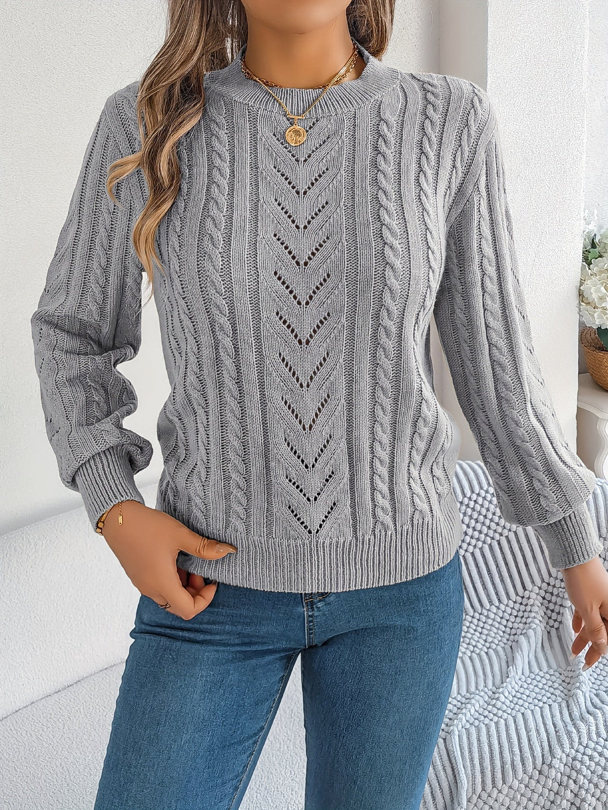 Women's Textured Crew Neck Cable Knit Sweater