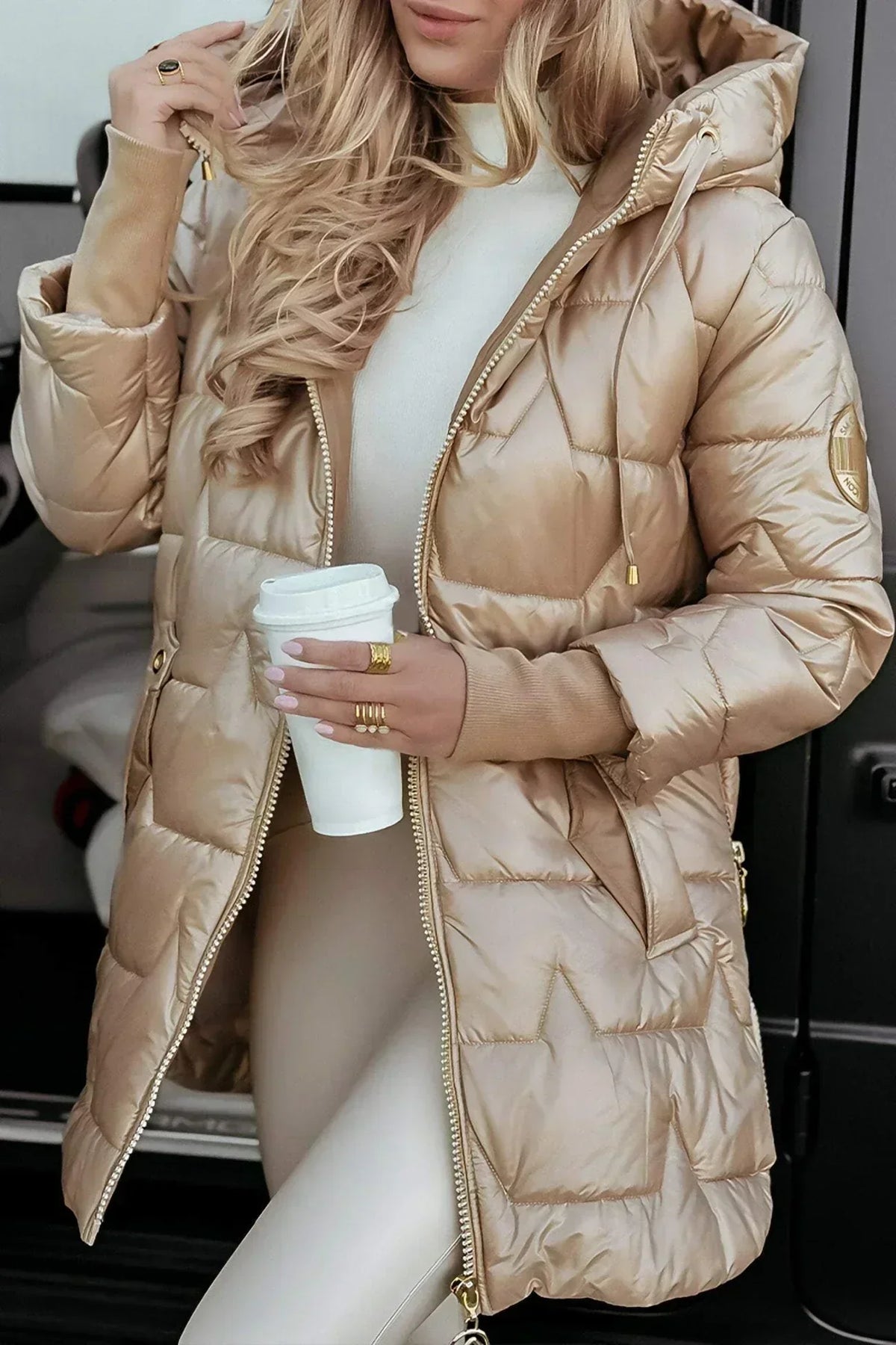 Chivelle™ - Elegant Winter Jacket with Hood and Lining