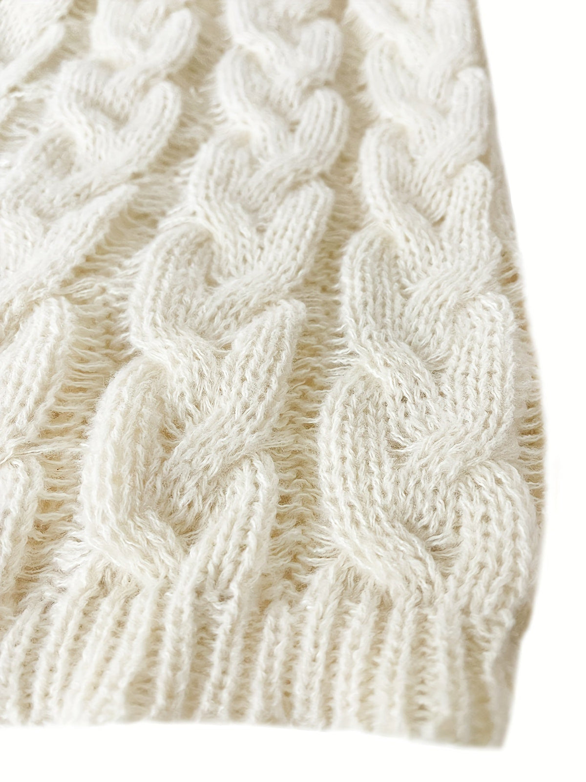 Women's Cable Knit V-Neck Sweater in Angola Mountain Wool