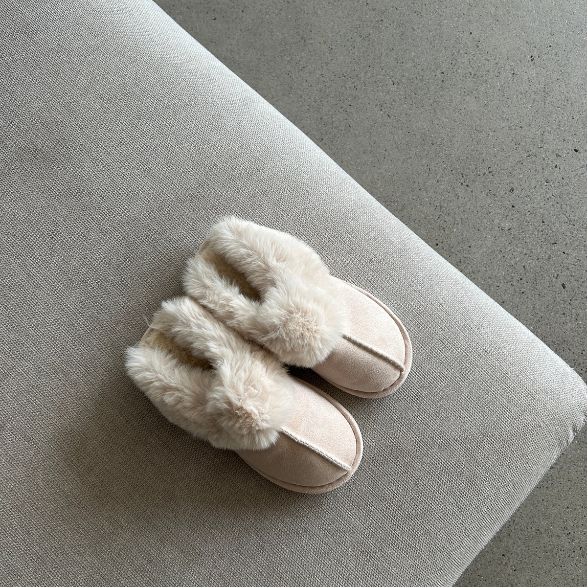 Women's Plush Faux Fur Slippers, Open-Toe Slip-On