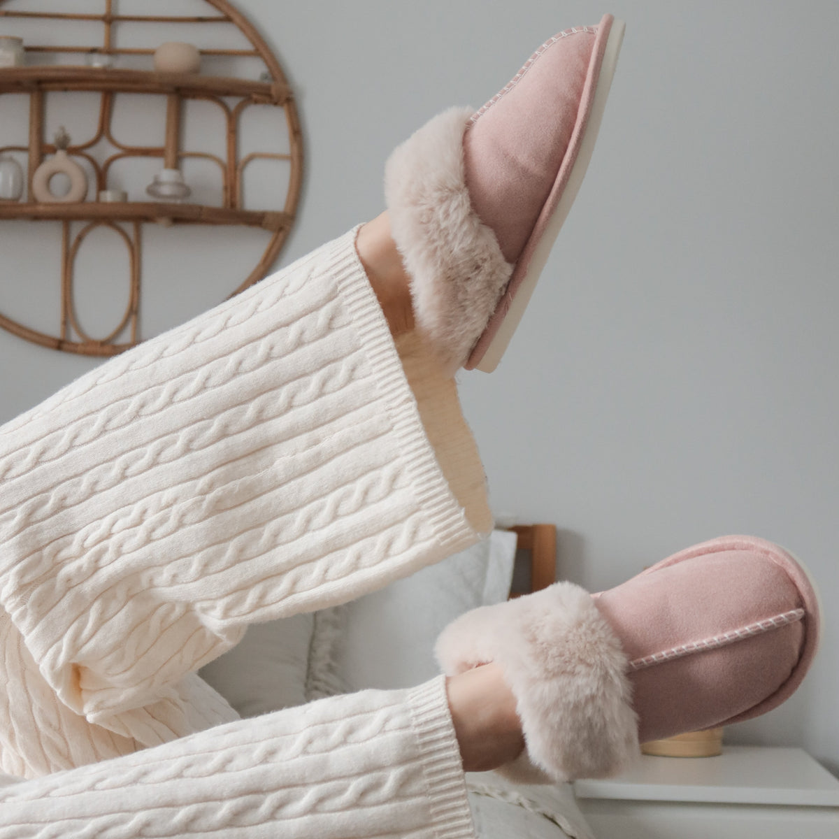 Women's Plush Faux Fur Slippers, Open-Toe Slip-On
